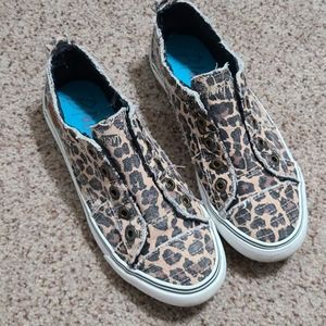 Blowfish Cheetah print slip on sneaker size 9